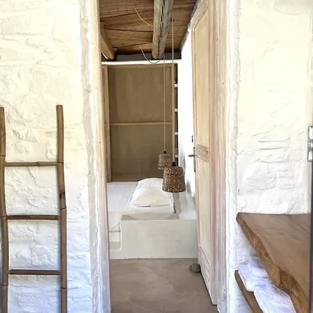 Kythnian Retreat * Kithnos