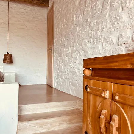 Kythnian Retreat * Kithnos