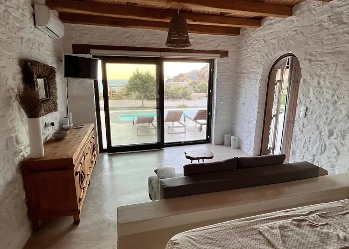 فيلة Kythnian Retreat *