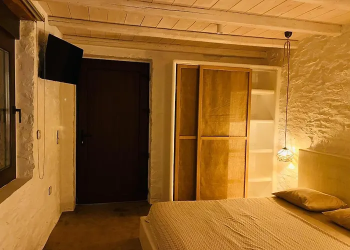 Kythnian Retreat كيثنوس