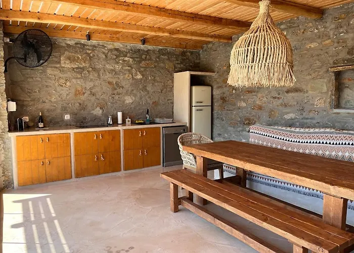 Kythnian Retreat فيلة كيثنوس