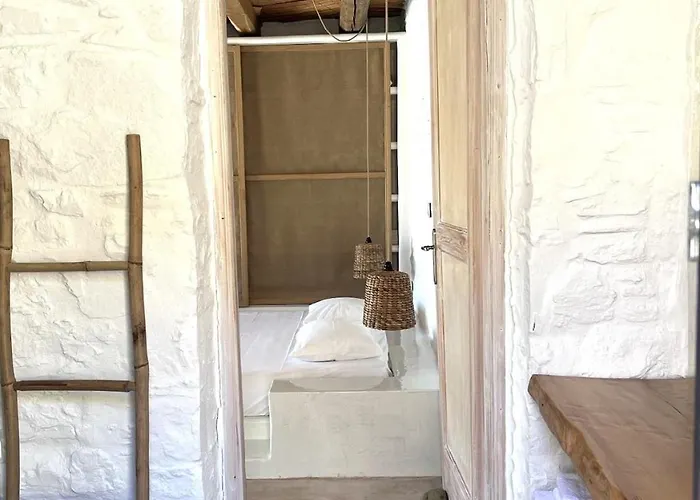 Kythnian Retreat * كيثنوس