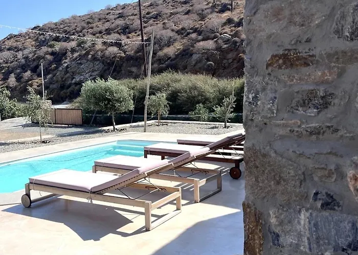 فيلة Kythnian Retreat